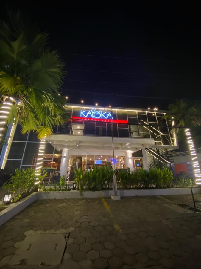 Kaloka Airport Hotel Sumbawa Besar Extérieur photo